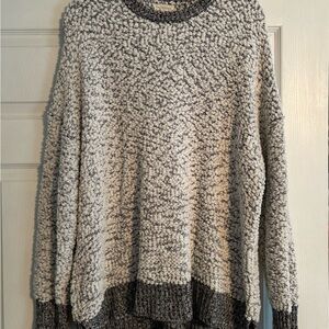 Cupio Black and Cream/white Textured Sweater